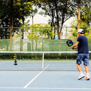 La máquina para servir Pickleball 3802PBH puede balancearse automáticamente para que una sola persona practique el golpeo del equipo de entrenamiento de pickleball