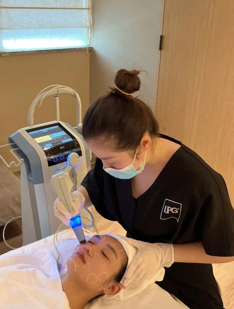 Anti Aging Tissaħħaħ Irfigħ Ultrasonic Cavitation Facial Lifting Ċellulite Tnaqqis Ġilda Tissaħħaħ Korp Beauty Slimming Machine