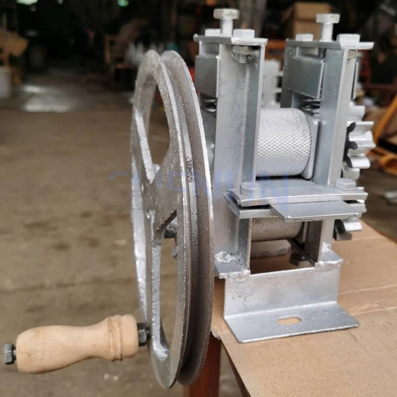 작은 대나무 스트립 슬리 터 레이어링 기계 대나무 스트립 분리 기계 수동 스트립 깨는 기계